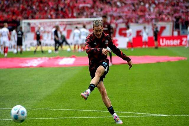 BOB体育官网勒沃库森今晚队长鼓劲，志在NBA总决赛名次提升，球迷炸锅，控场能力受关注的简单介绍