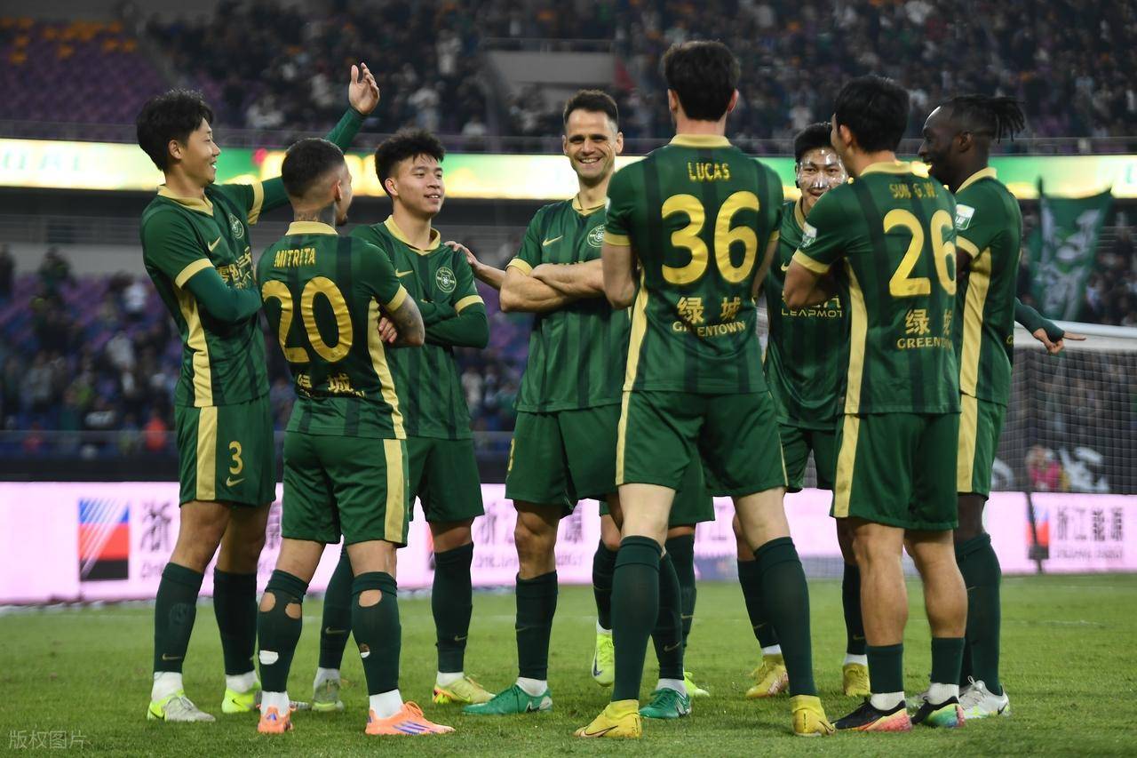 BOB体育官方包含中超今晚再迎强敌；尼斯复出首秀；主帅态度——信心回归；医务组通报恢复的词条