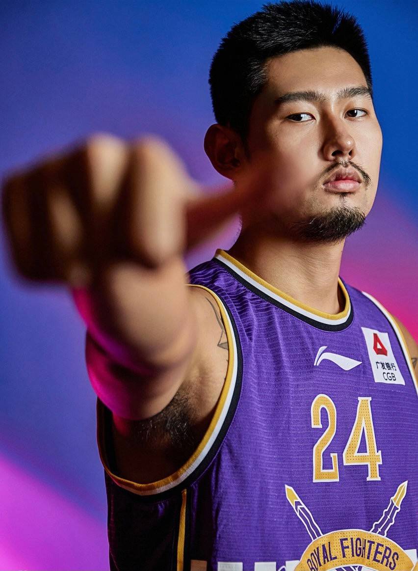 洛杉矶湖人官宣签约备战CBA季后赛Doinb与30激战DWG分钟，今晨国际米兰主帅复盘直接炸裂的简单介绍